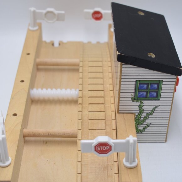 Thomas Wooden Railway Train Transfer Table Clickity Clack Track P856 - Picture 10 of 15